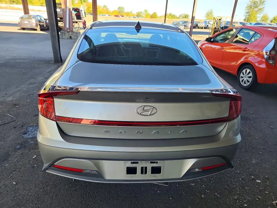 2020 HYUNDAI SONATA SE  