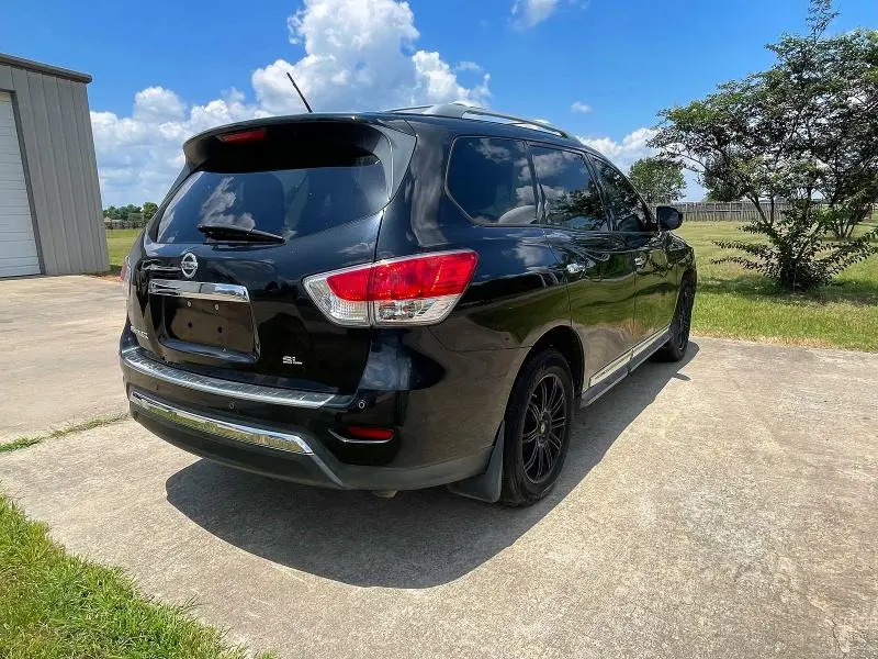 2015 NISSAN PATHFINDER SL  