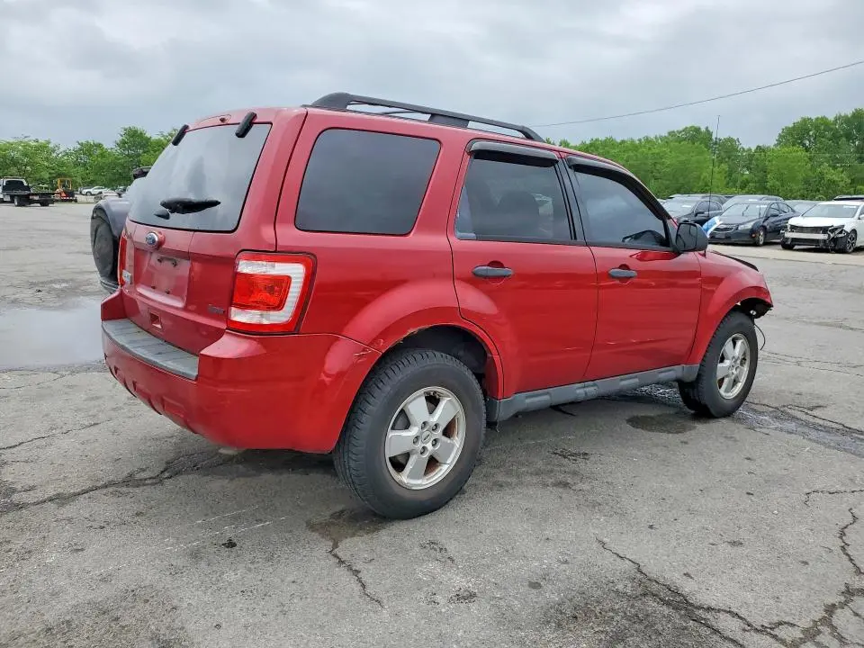 2011 FORD ESCAPE XLT  