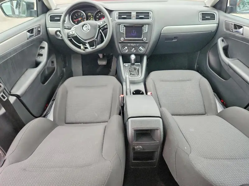 2016 VOLKSWAGEN JETTA SE  