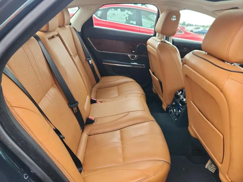 2017 JAGUAR XJ   