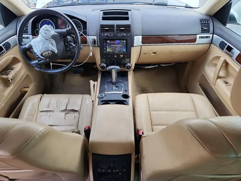 2010 VOLKSWAGEN TOUAREG V6  