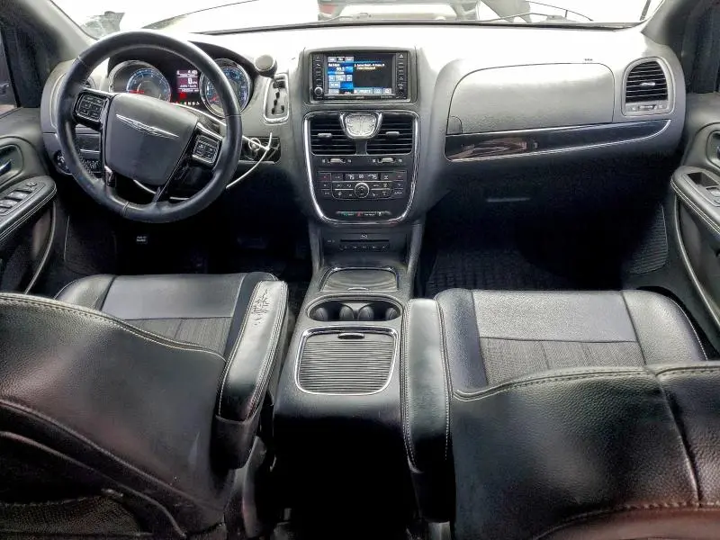 2016 CHRYSLER TOWN & COUNTRY S  