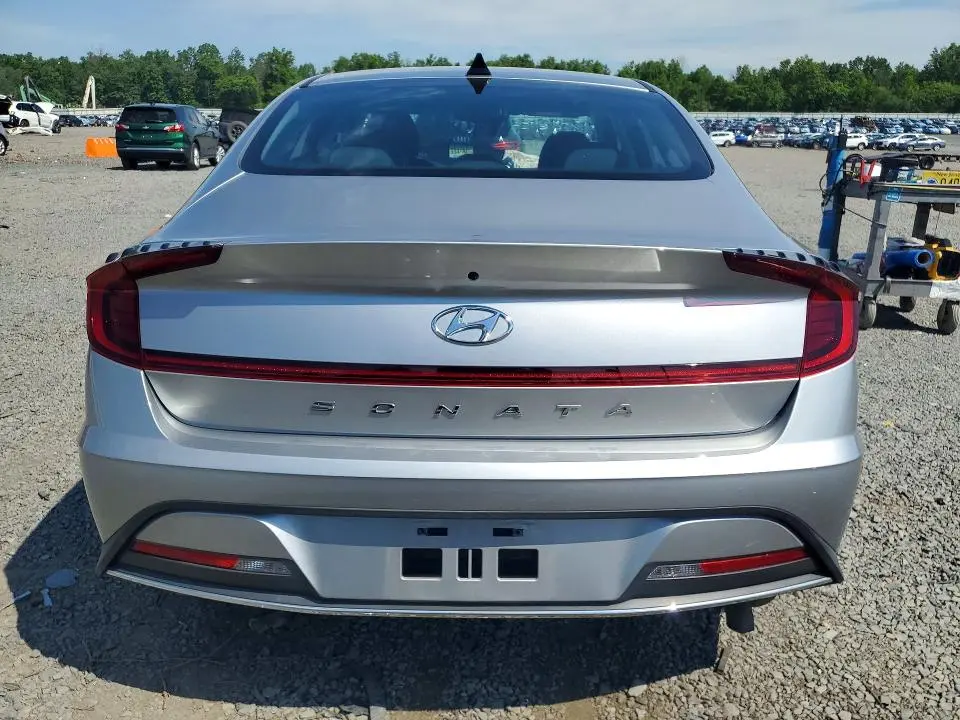 2020 HYUNDAI SONATA SE  