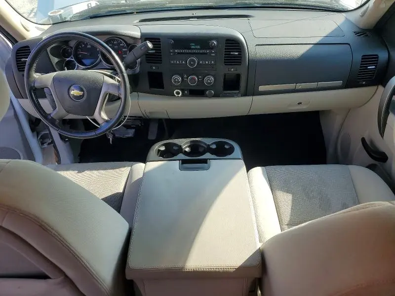 2011 CHEVROLET SILVERADO C1500 LT  