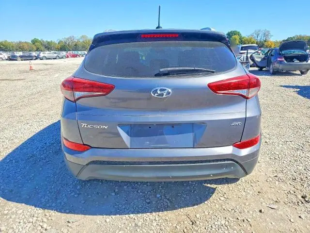 2016 HYUNDAI TUCSON SE  