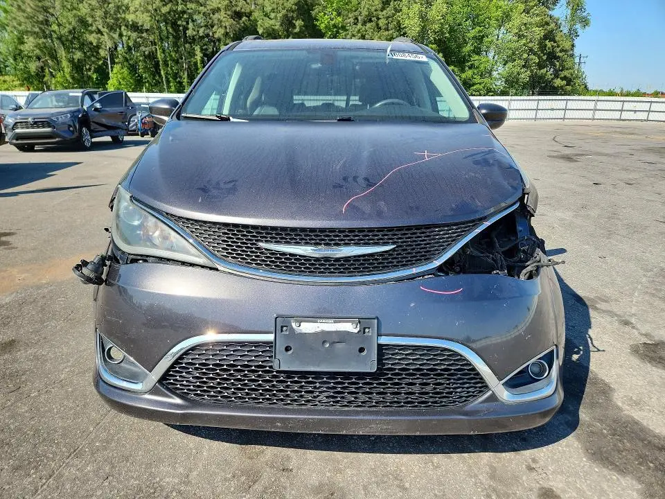 2017 CHRYSLER PACIFICA TOURING L  