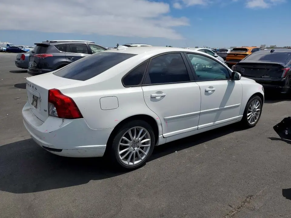 2010 VOLVO S40 2.4I  