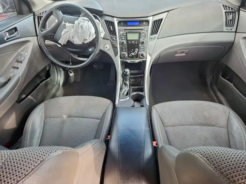 2011 HYUNDAI SONATA SE  