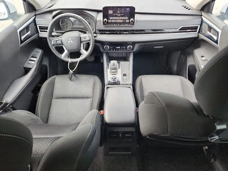 2022 MITSUBISHI OUTLANDER ES  