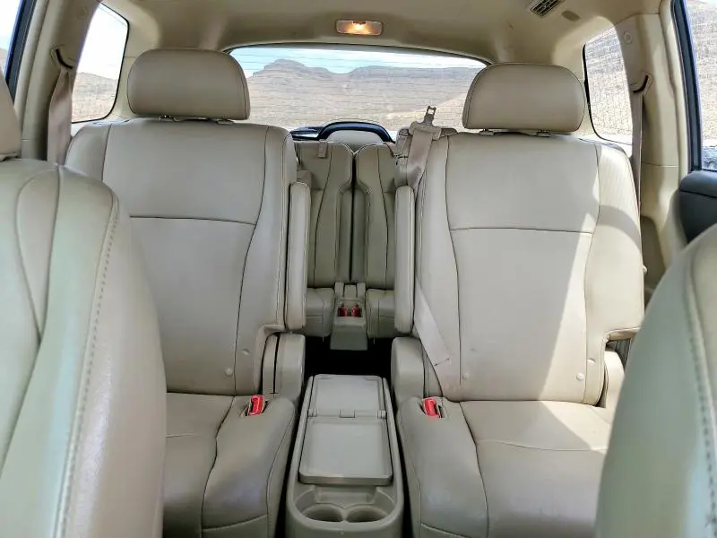 2012 TOYOTA HIGHLANDER SE  