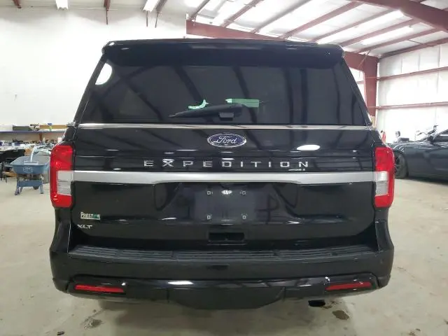 2022 FORD EXPEDITION XLT  