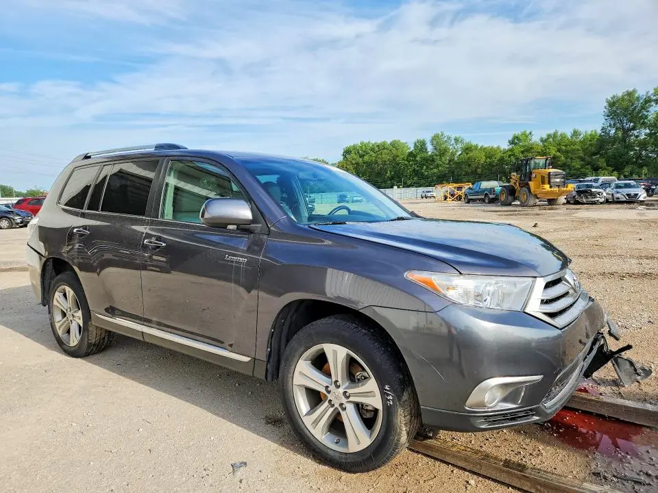 2013 TOYOTA HIGHLANDER LIMITED  
