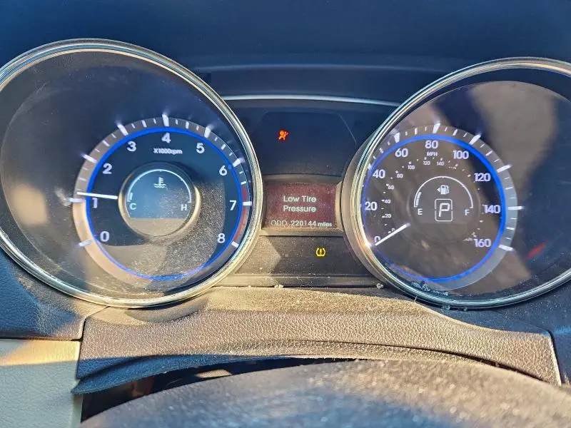 2012 HYUNDAI SONATA GLS  