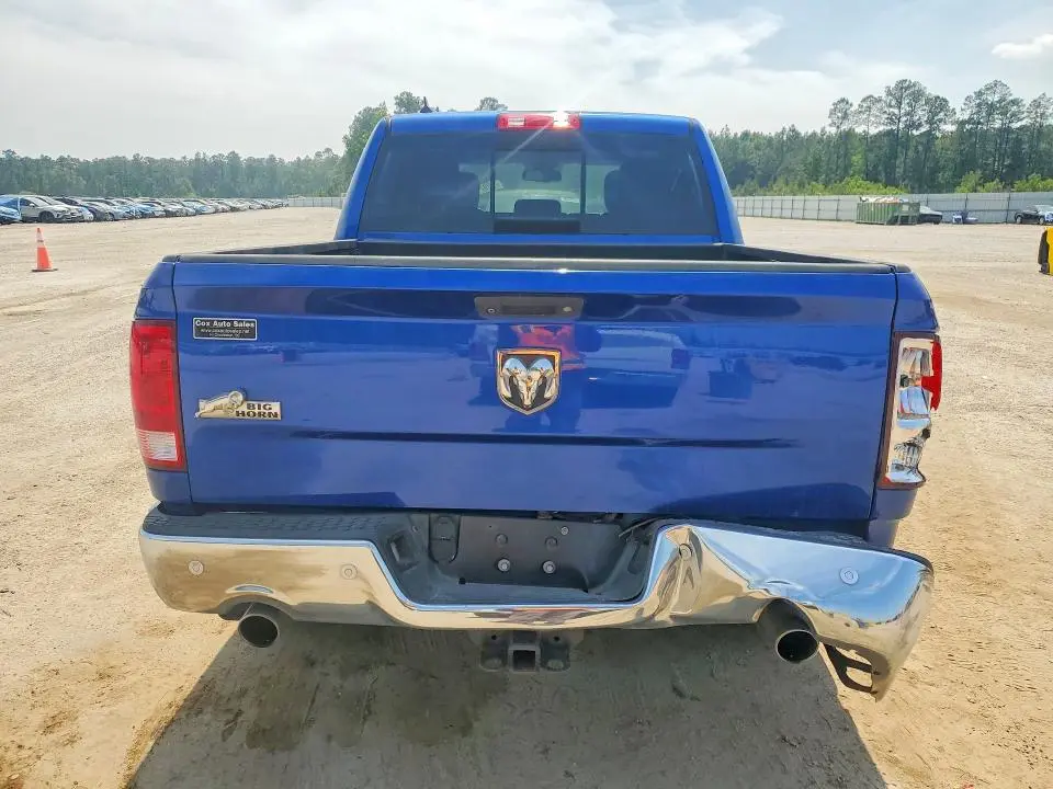 2016 RAM 1500 SLT  