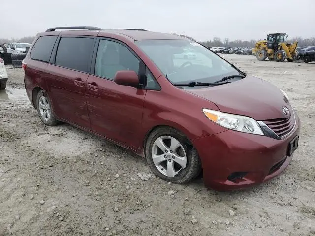 2015 TOYOTA SIENNA LE  