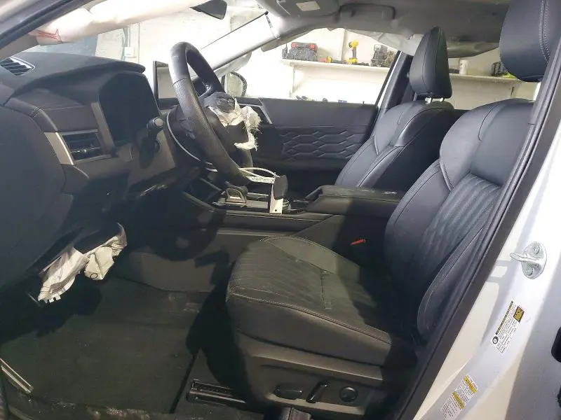 2025 MITSUBISHI OUTLANDER SEL  