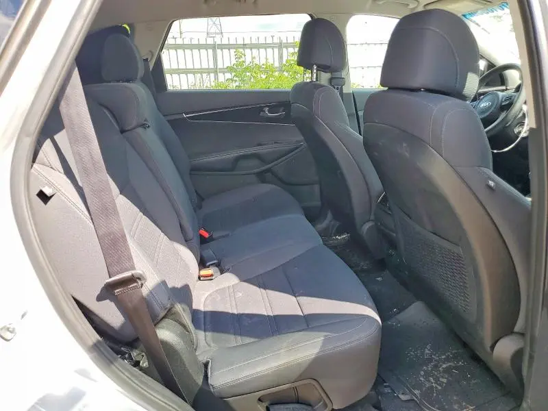 2017 KIA SORENTO L  