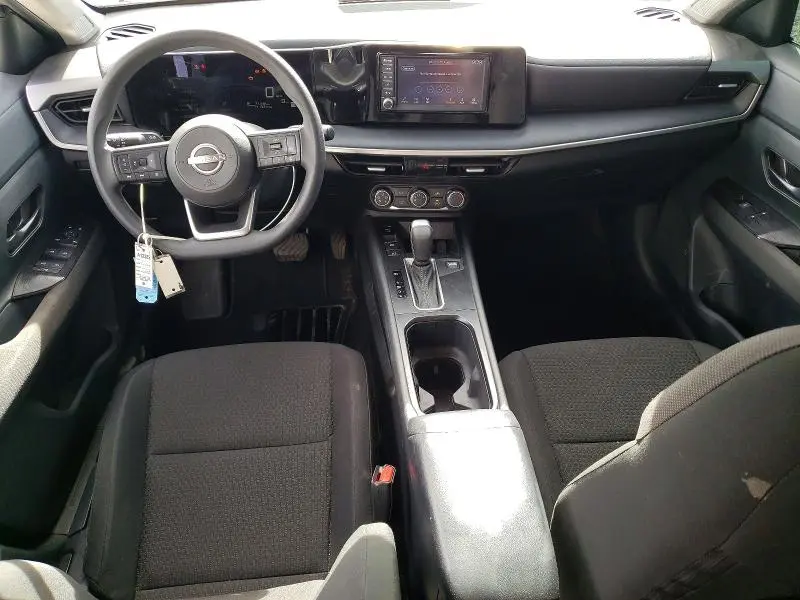 2025 NISSAN KICKS S  
