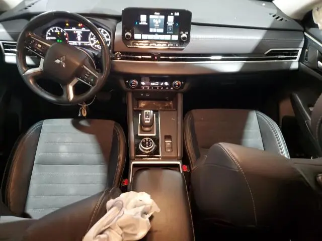 2023 MITSUBISHI OUTLANDER SE  