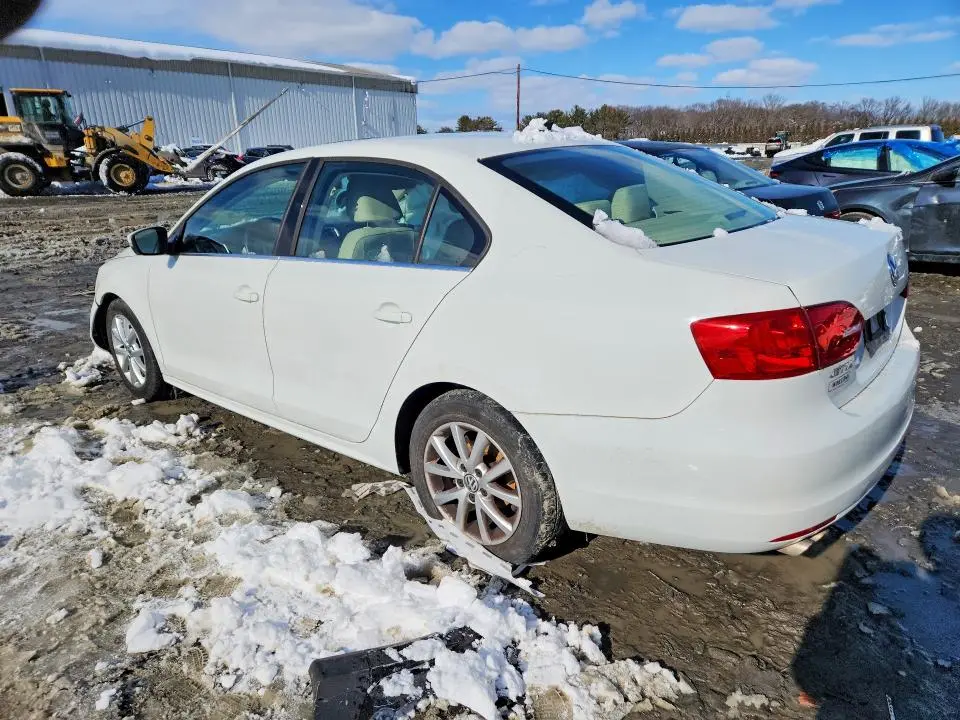 2014 VOLKSWAGEN JETTA SE  