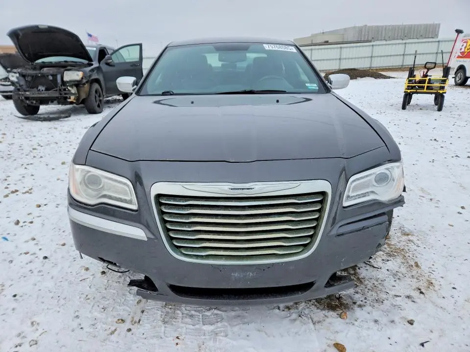 2013 CHRYSLER 300C   