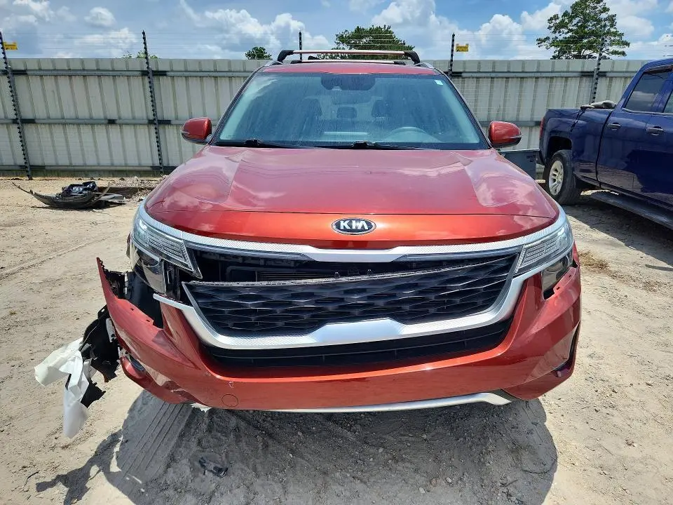 2021 KIA SELTOS S  