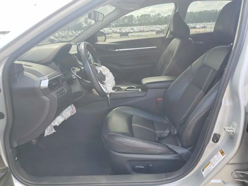 2024 NISSAN ALTIMA SR  