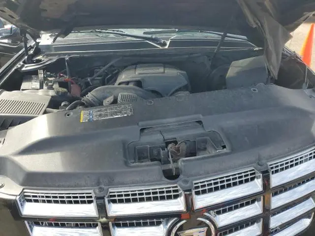 2011 CADILLAC ESCALADE LUXURY  