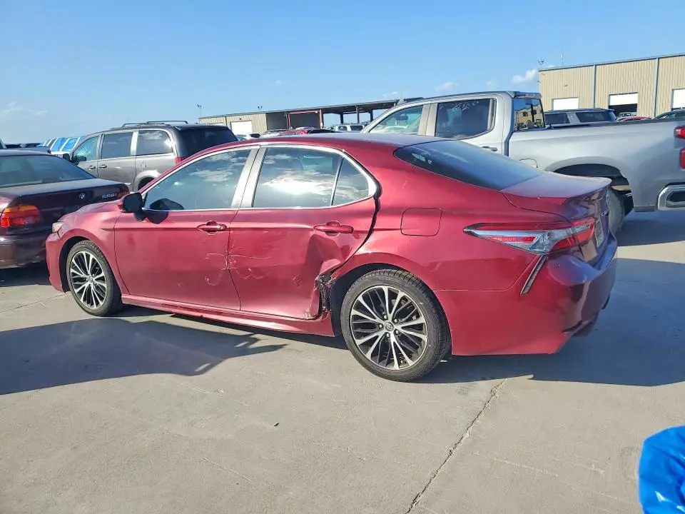 2018 TOYOTA CAMRY SE  