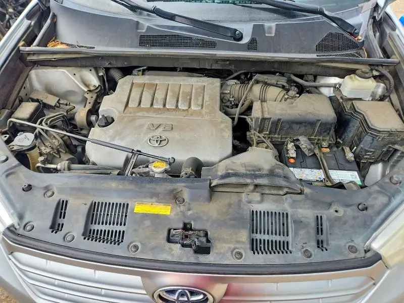 2013 TOYOTA HIGHLANDER PLUS  