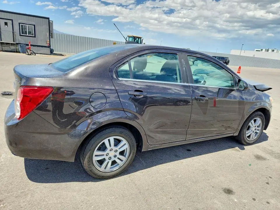 2015 CHEVROLET SONIC LT  