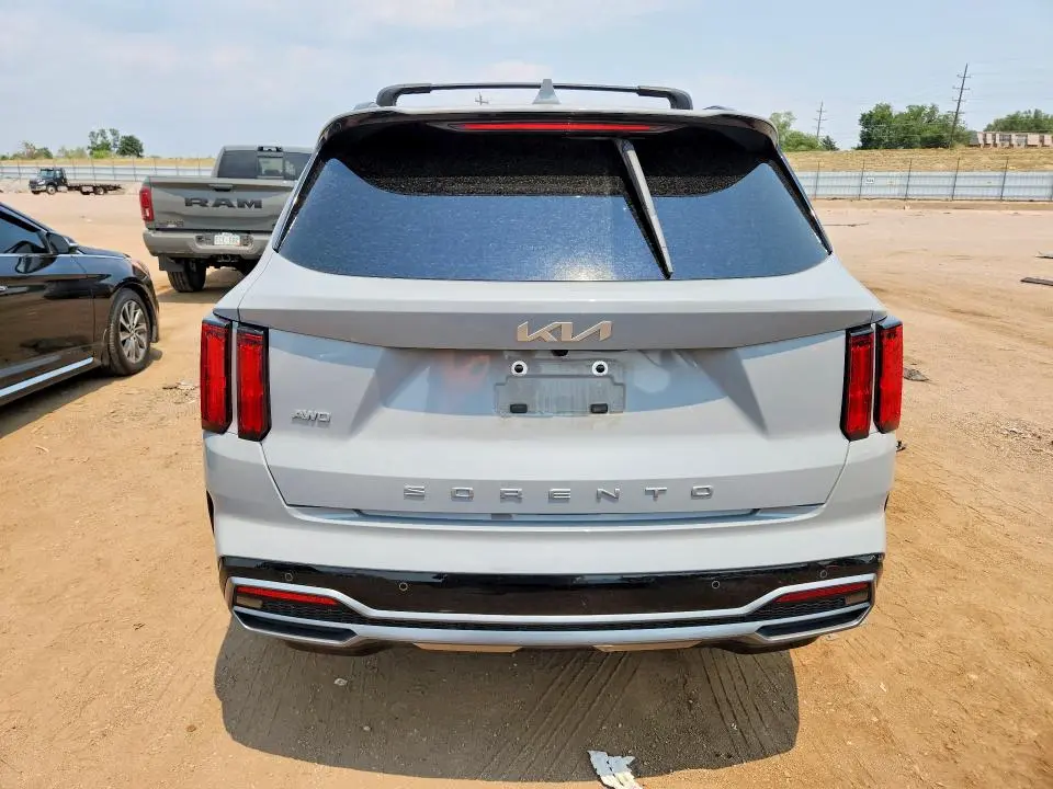 2022 KIA SORENTO SX  