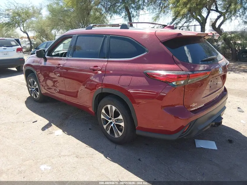 2022 TOYOTA HIGHLANDER HYBRID XLE