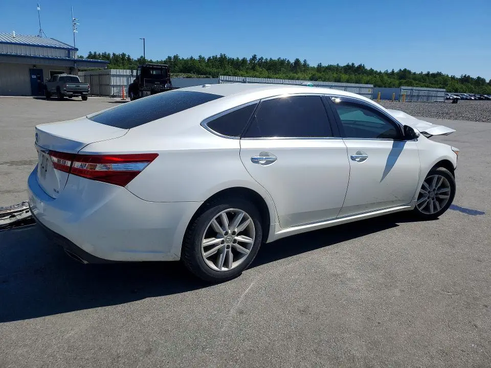 2015 TOYOTA AVALON XLE  