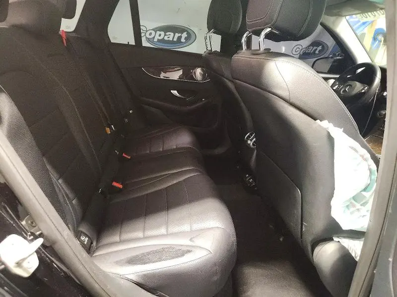 2016 MERCEDES-BENZ GLC 300  