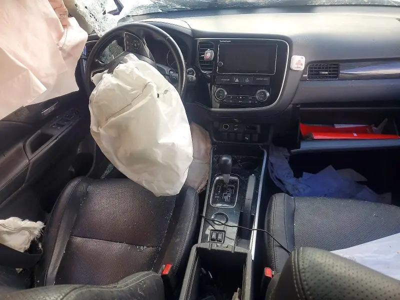 2017 MITSUBISHI OUTLANDER SE  