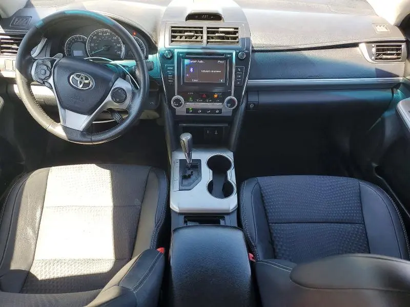 2013 TOYOTA CAMRY SE  