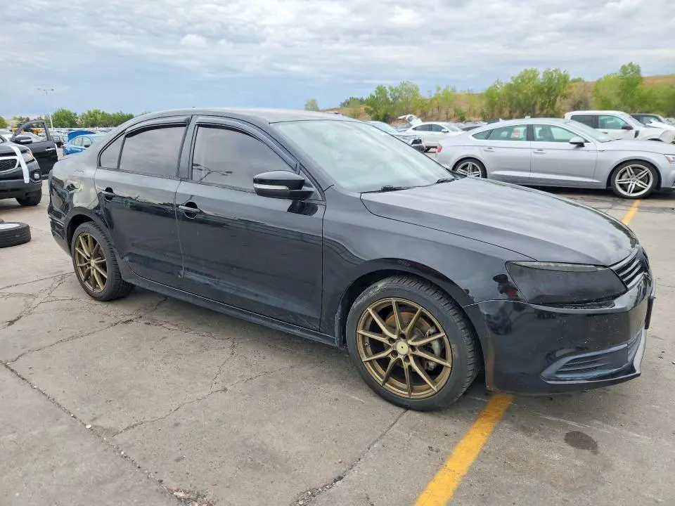 2014 VOLKSWAGEN JETTA SE  