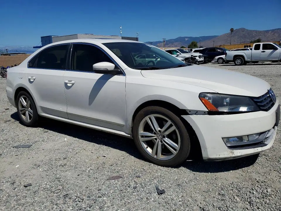 2015 VOLKSWAGEN PASSAT SEL  