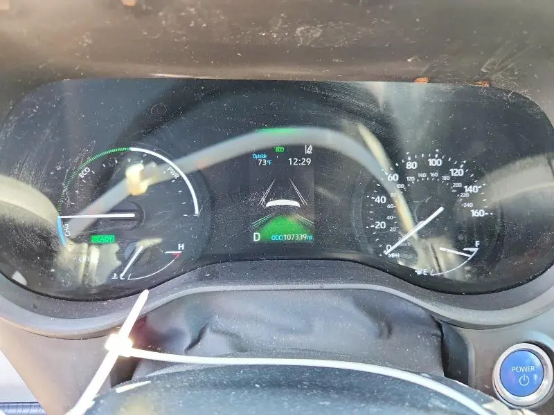 2022 TOYOTA SIENNA LE  