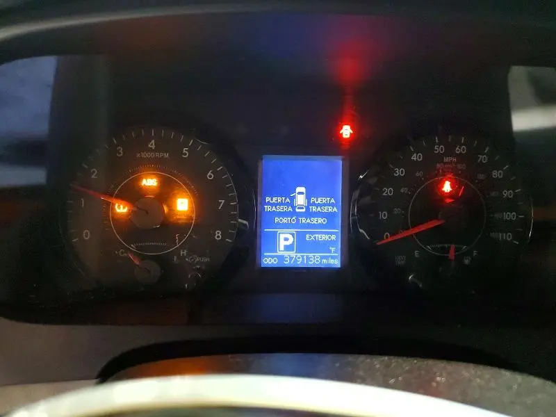 2015 TOYOTA SIENNA LE 8-PASSENGER  