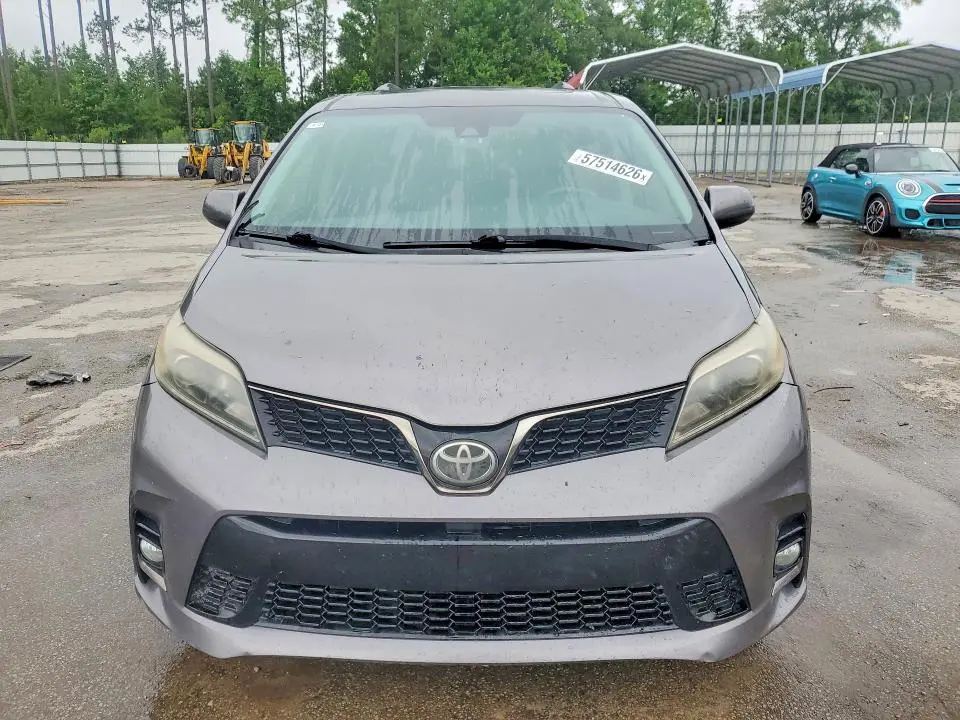 2018 TOYOTA SIENNA SE 8-PASSENGER  