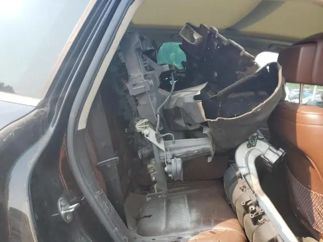 2012 VOLKSWAGEN TOUAREG V6  
