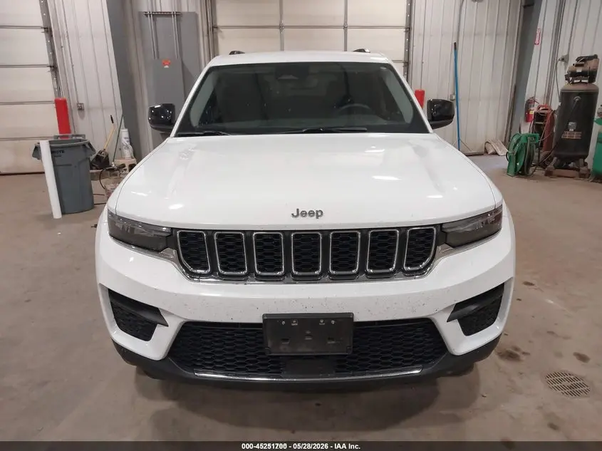 2023 JEEP GRAND CHEROKEE LAREDO 4X4