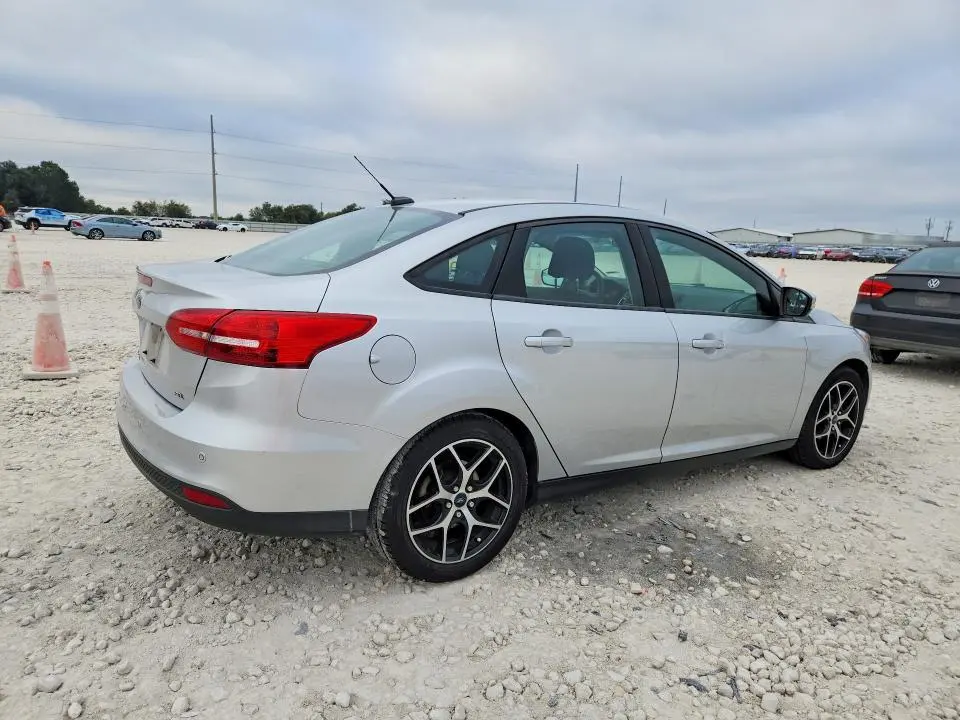 2017 FORD FOCUS SEL  
