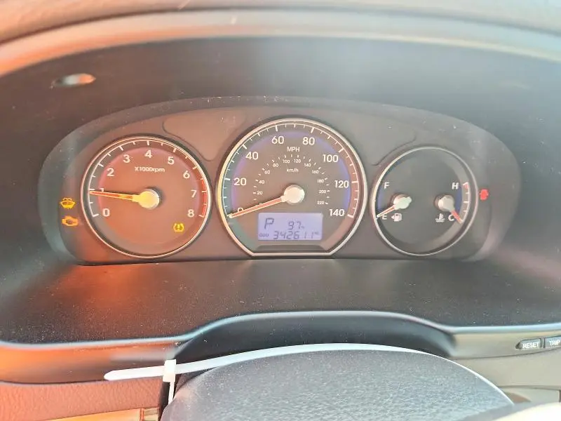 2011 HYUNDAI SANTA FE GLS  