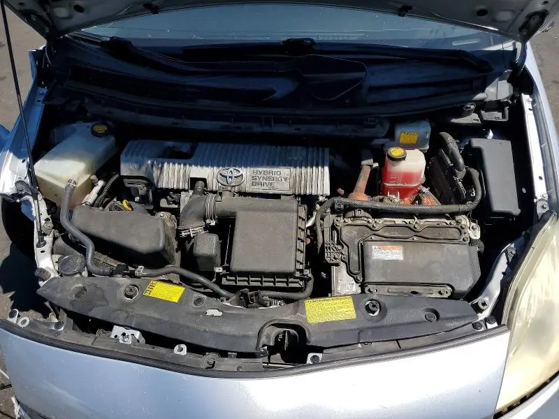2013 TOYOTA PRIUS THREE  