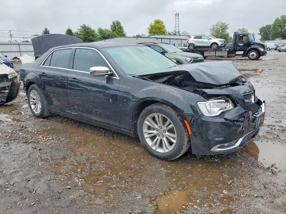 2017 CHRYSLER 300 LIMITED  