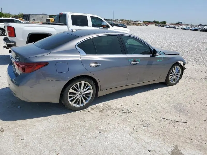 2021 INFINITI Q50 LUXE